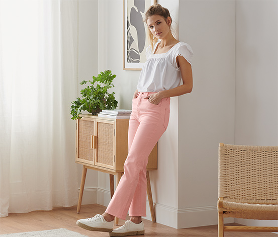 Rozšířené džíny, růžové 634431 z e-shopu Tchibo.cz